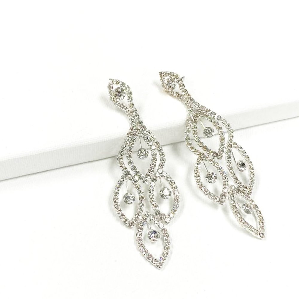 Like a Queen Earring